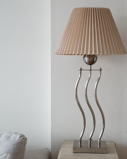 Memphis-Style Pleated Lamp