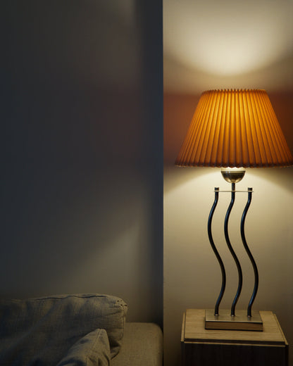 Memphis-Style Pleated Lamp