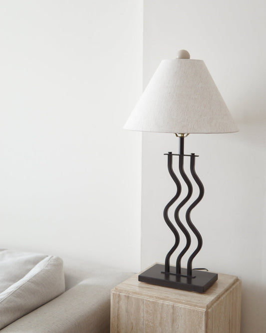 Memphis-Style Wavy Lamp