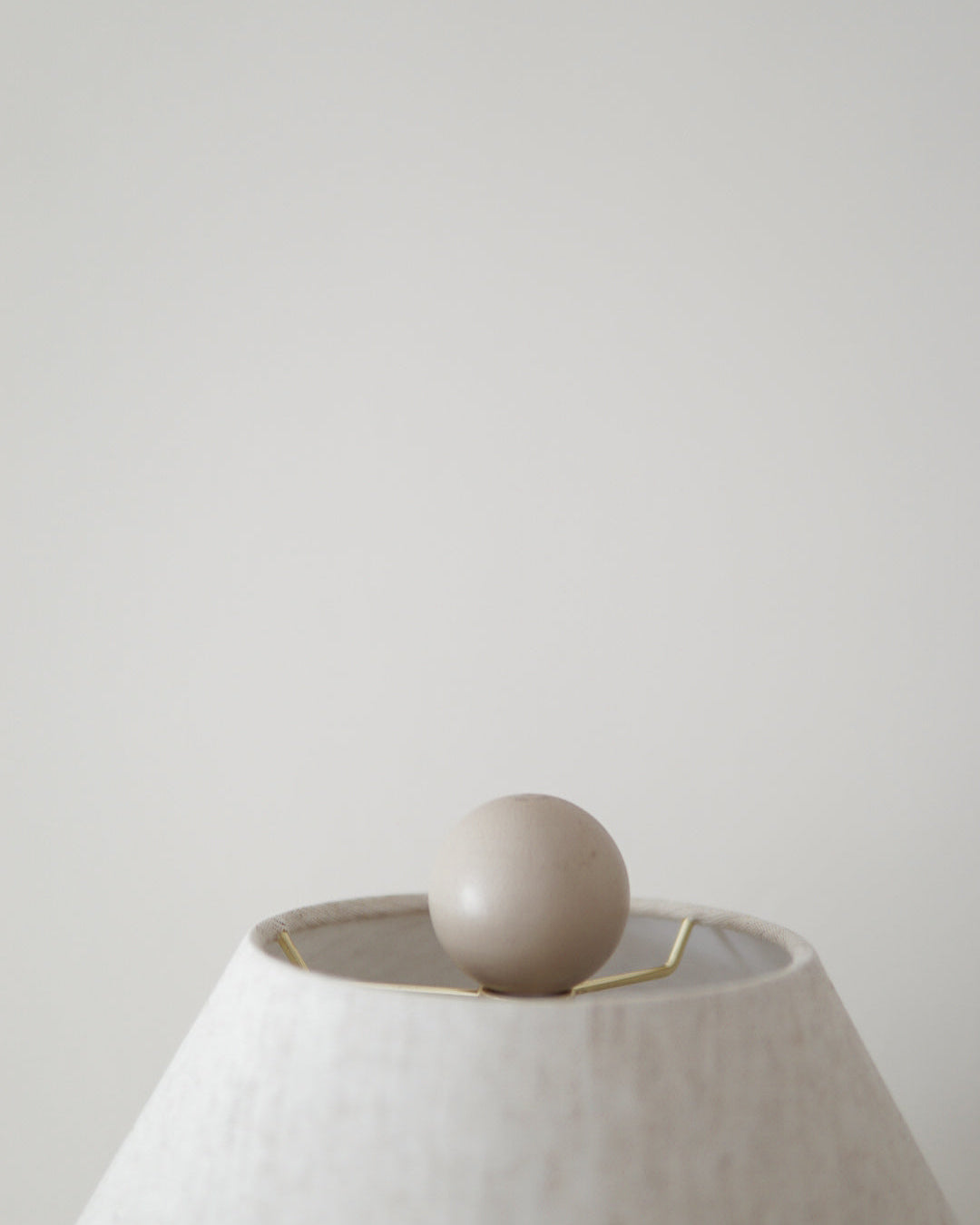 Memphis-Style Wavy Lamp