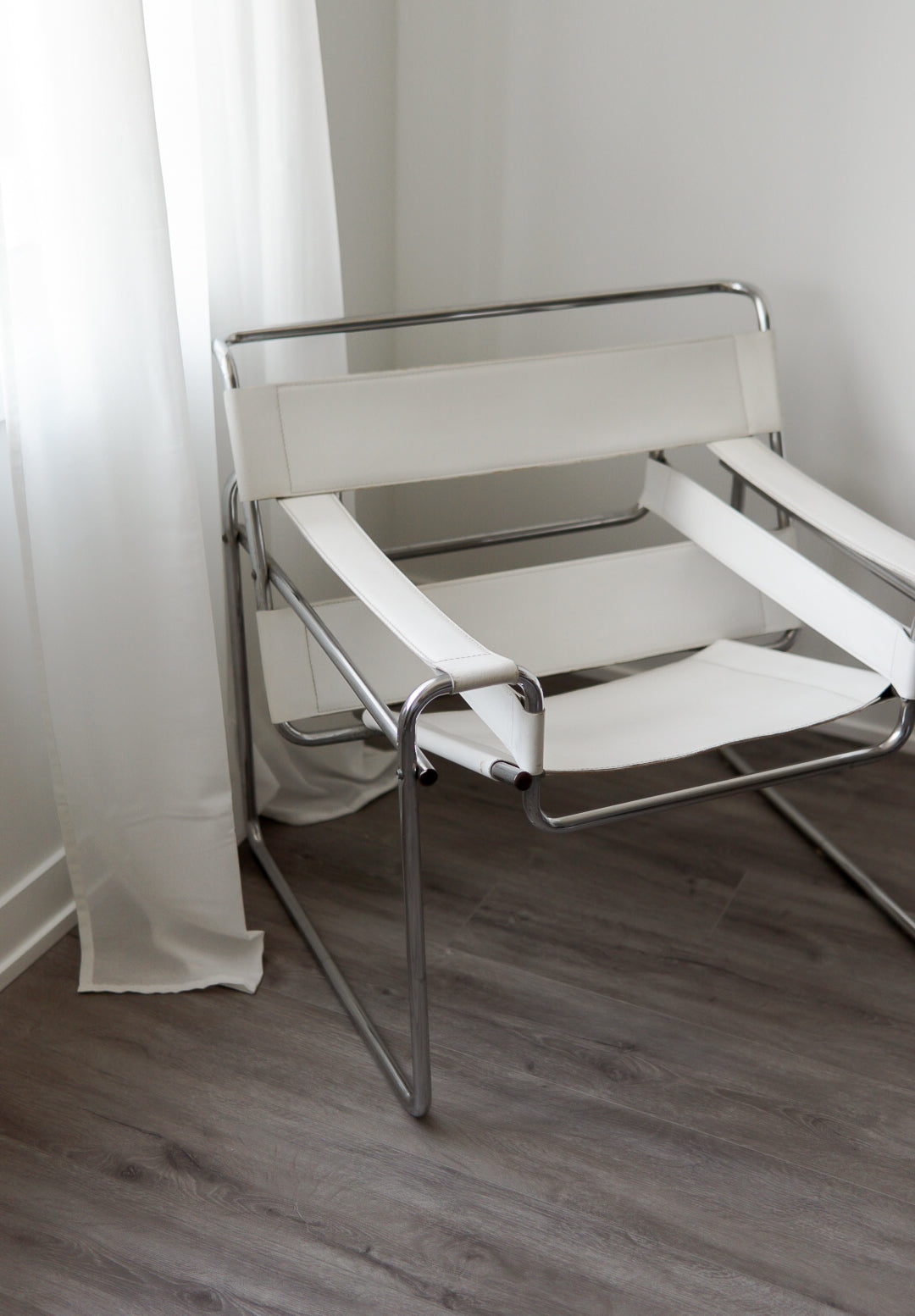 Vintage Wassily Replica in White and Chrome