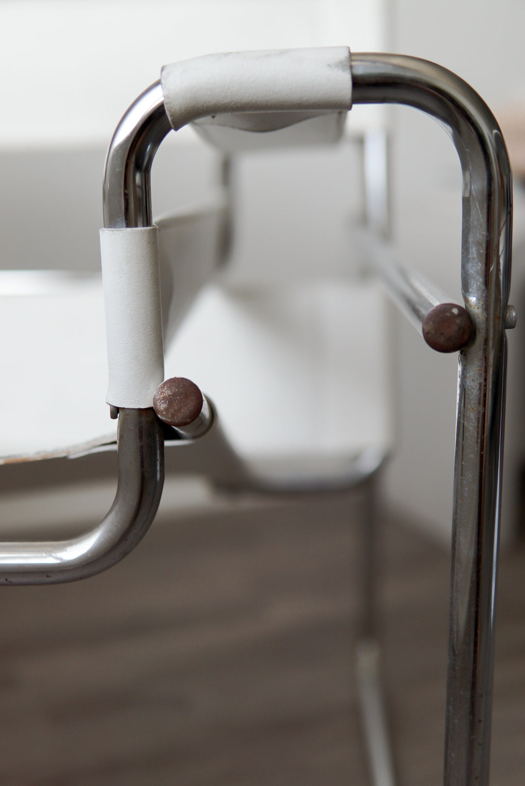 Vintage Wassily Replica in White and Chrome
